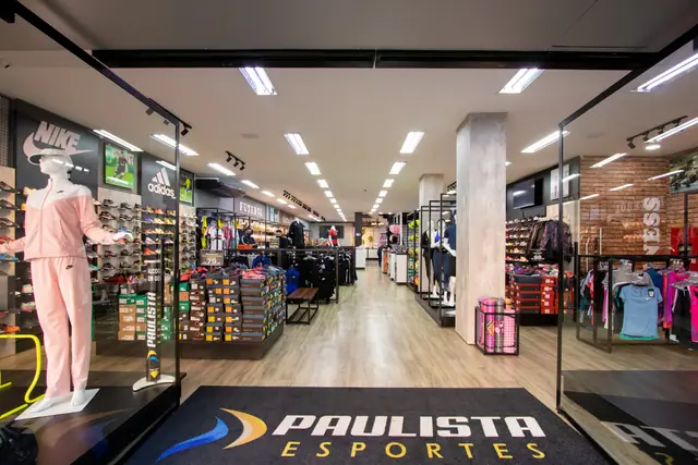 Loja Paulista Esportes, em Foz do Iguaçu/PR, montada pela Tecnomóveis